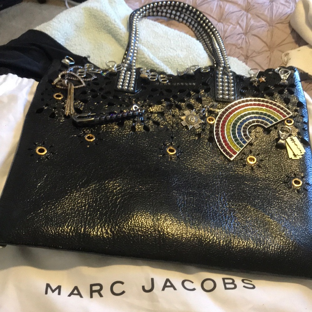 BNWT Marc Jacobs laser cut tote.🦄❤️🖤